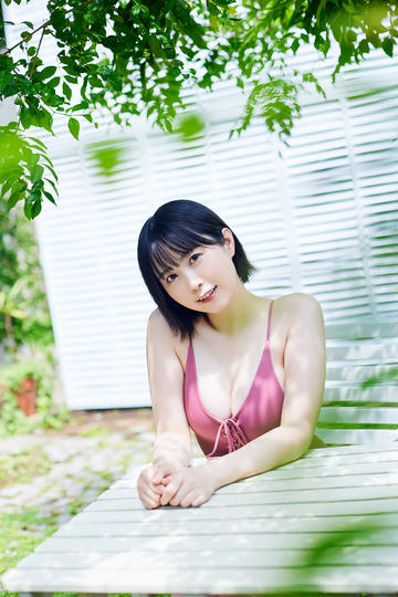 偷拍亚洲制服丝袜情色